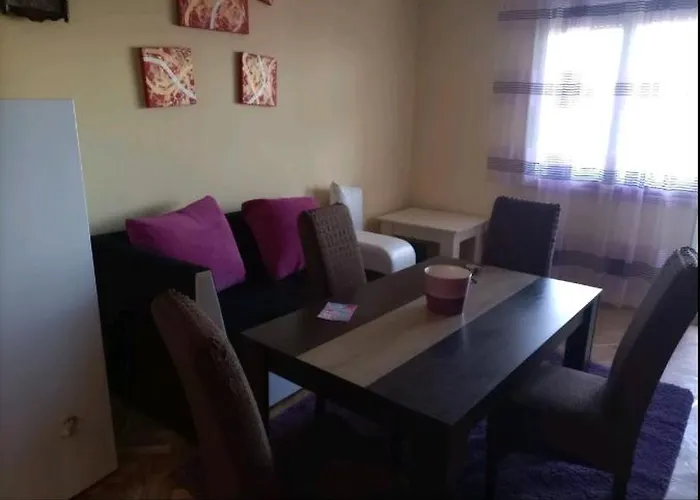 Krstic Διαμέρισμα *